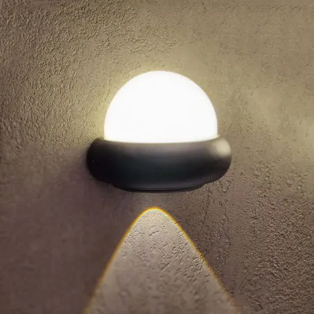 LL32 – ديواری حبابی يکطرفه (One-way bubble wall light) — مشکی