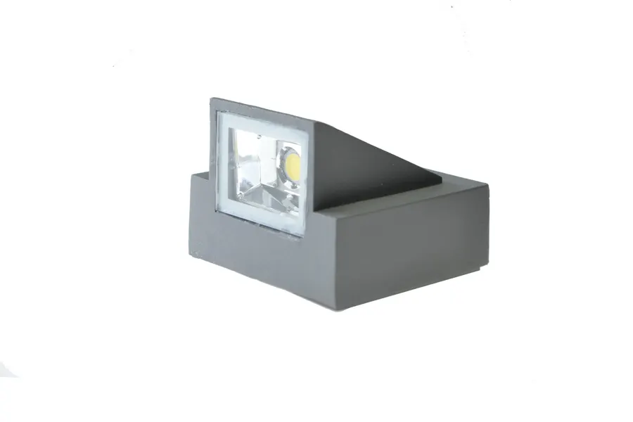 چراغ دکوراتیو مثلثی یک‌طرفه (Decorative Triangular One-sided Light, COB 5W)