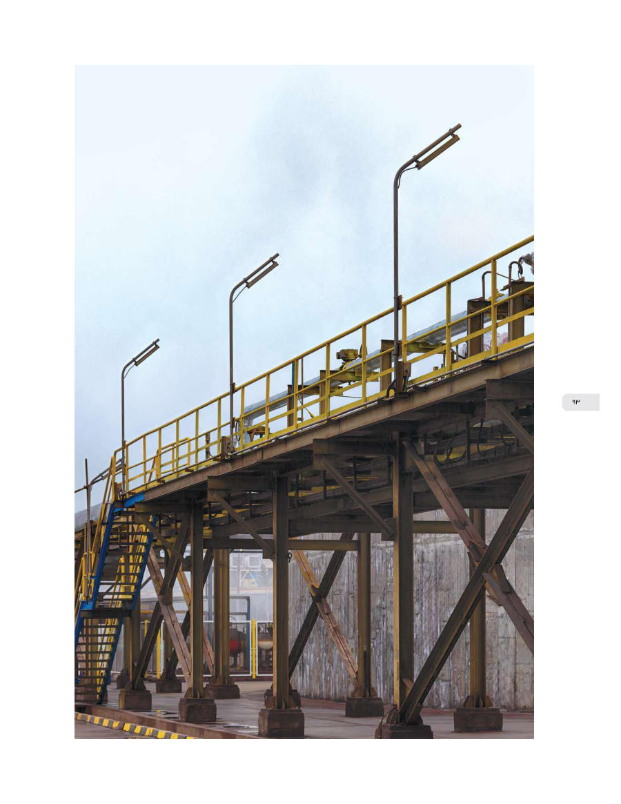 خطی پایه‌دار Unnamed linear luminaire (pole-mounted, industrial walkway) — مشکی